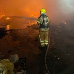 incendio-atinge-galpao-com-material-reciclavel-em-nossa-senhora-do-socorro