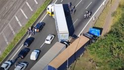 perseguicao-em-rodovia-de-sp-tem-colisao-e-morte-de-suspeito;-veja-video