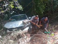 policia-rodoviaria-apreende-drogas-em-carro-apos-perseguicao-na-castello-branco;-motorista-fugiu