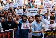 medicos-paralisam-hospitais-na-india-em-protesto-por-estupro-e-morte-de-medica-residente