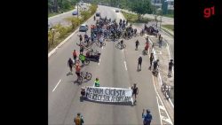 ciclistas-protestam-contra-violencia-no-transito-na-avenida-joao-paulo-ii,-em-belem