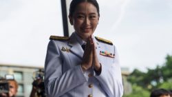 rei-da-tailandia-nomeia-paetongtarn-shinawatra-como-primeira-ministra