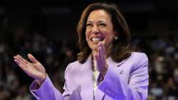 3-fatores-que-explicam-virada-de-kamala-harris-sobre-trump-nas-pesquisas-em-menos-de-um-mes