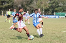 avai-kindermann-empata-com-flamengo-e-tem-jogo-de-despedida-do-brasileirao-feminino