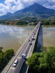 pare-e-siga:-ecoriominas-realiza-obras-na-ponte-do-sao-raimundo,-em-governador-valadares