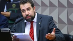 justica-nega-pedido-para-suspender-campanha-de-boulos,-mas-o-investiga-por-abuso-de-poder