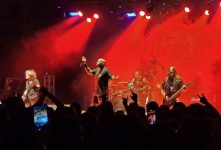 viper-e-sepultura-se-apresentam-na-primeira-noite-do-santa-barbara-rock-fest;-veja-line-up