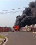 incendio-destroi-onibus-do-transporte-coletivo-urbano-no-bairro-vida-nova-pacaembu,-em-presidente-prudente