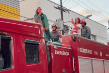 medalhista-olimpica-larissa-pimenta-desfila-em-caminhao-do-corpo-de-bombeiros-no-litoral-de-sp;-video