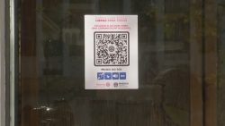 jovens-criam-projeto-que-ajuda-deficientes-auditivos-a-terem-informacoes-sobre-locais-publicos-por-meio-de-qr-code