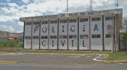 mae-denuncia-motorista-que-teria-esquecido-crianca-dormindo-dentro-de-van-escolar-no-interior-de-sp