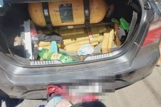 mais-de-200-barras-de-maconha-sao-encontradas-dentro-de-carro-apos-perseguicao-em-mg