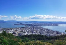 calor-e-chuva:-como-fica-o-tempo-no-fim-de-semana-na-passagem-para-setembro-em-sc