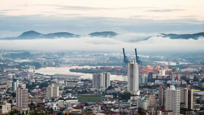 Imagem aérea de Itajaí mostra Porto