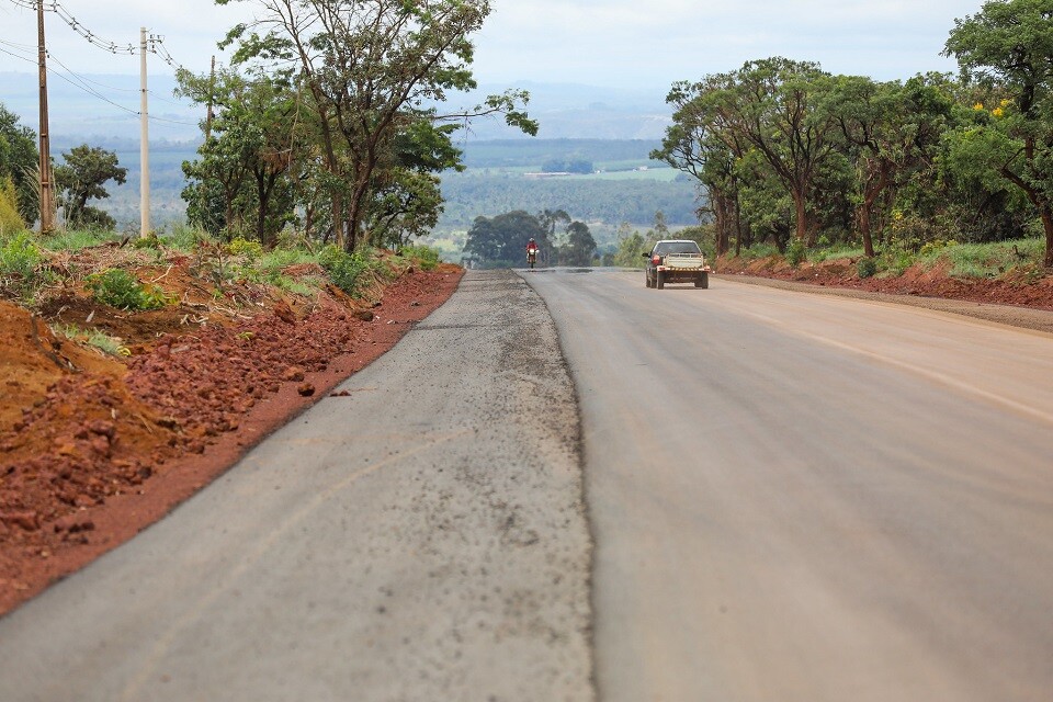 A recuperação é feita por meio da aplicação de cascalho e resíduos da construção civil | Foto: Joel Rodrigues/ Agência Brasília