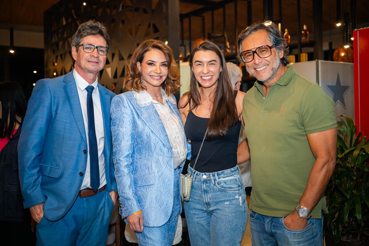 Fábio Varela, Isabella Carpaneda, Juliana Garcia e Toninho Pop