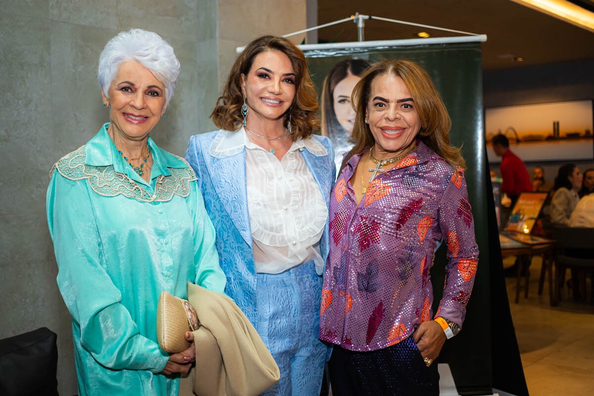 Jane Godoy, Isabella Carpaneda e Carlinhos Beauty