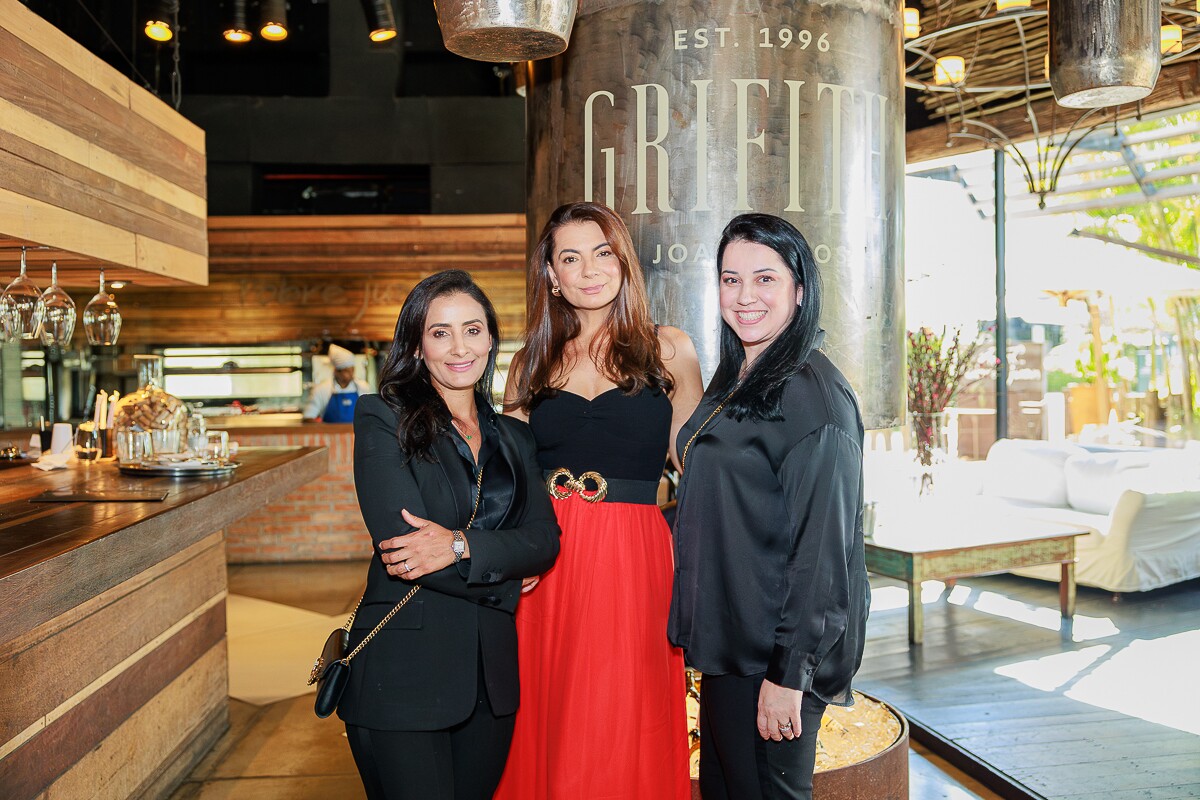 Luciana Rosa, Tati Mauriz e Leandra Magalhães