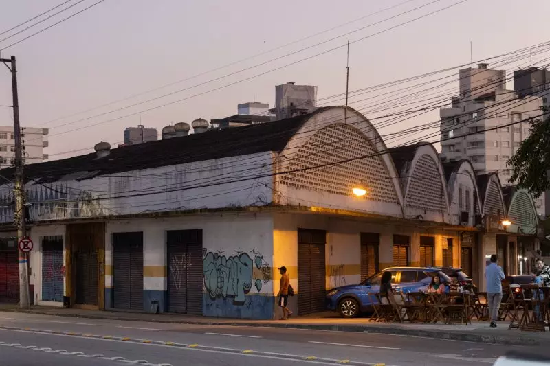 Fachada do prédio da antiga rodoviária, em Florianópolis