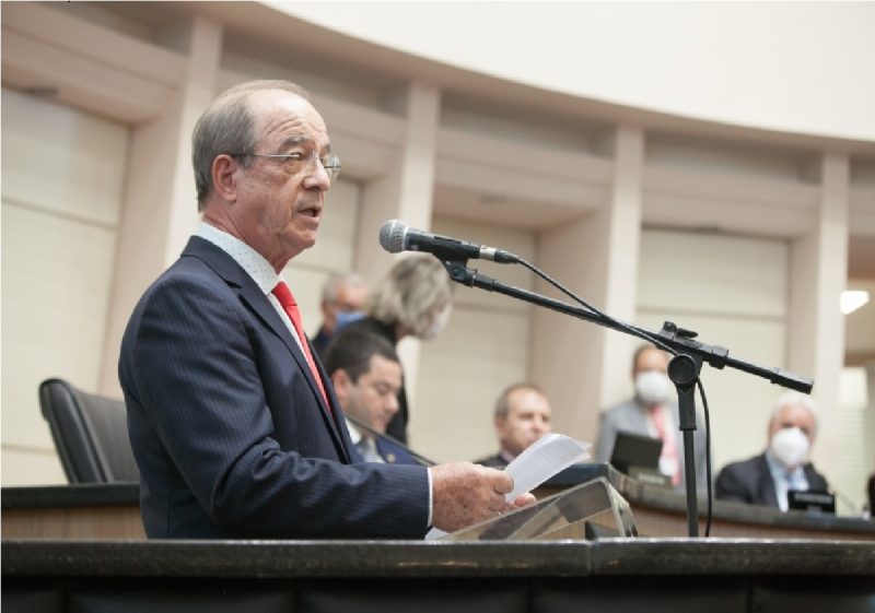 Celso Zuchi, um dos pré-candidatos, durante fala na Alesc