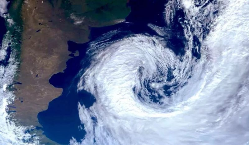 Passagem de um ciclone extratropical em alto mar vai causar frio intenso no Sul do país