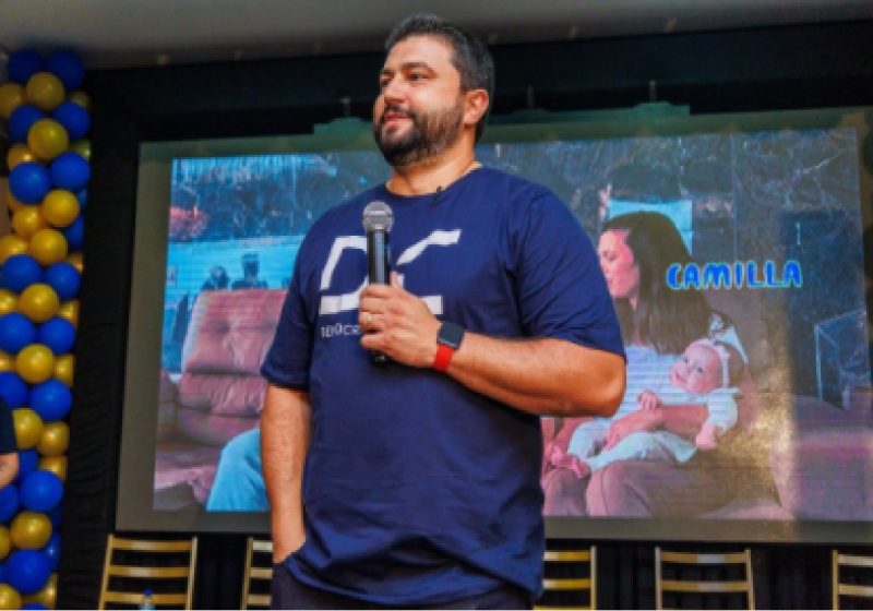 Foto de Danilo durante evento do DC