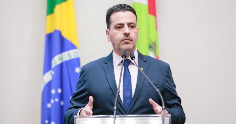 Estêner Soratto da Silva Júnior, candidato a prefeito de Tubarão