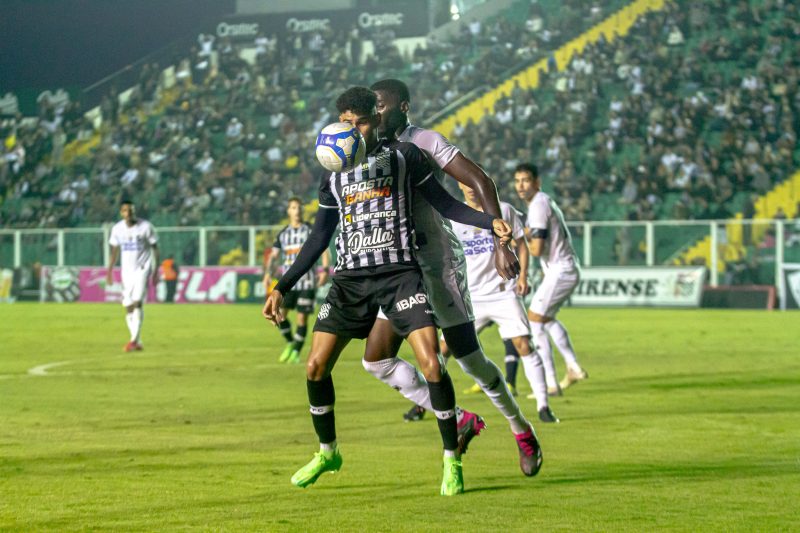 Figueirense tem problemas com os pontos perdidos dentro do Scarpelli na Série C