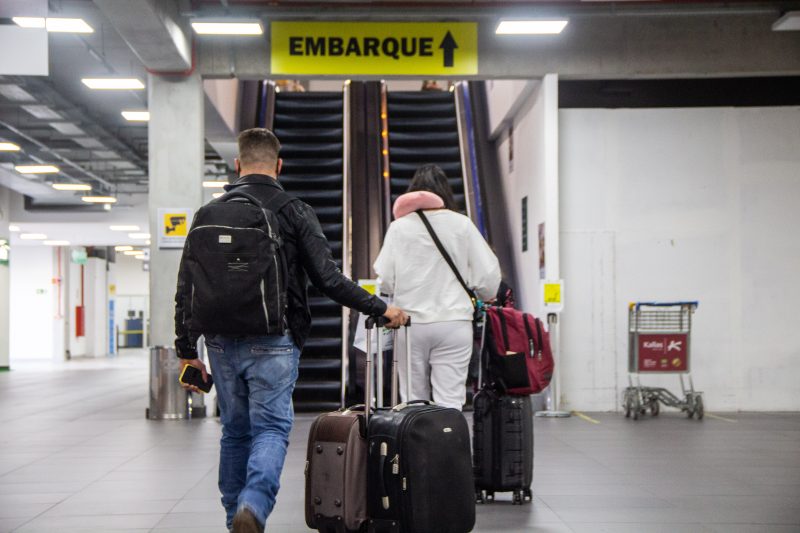 Imagem da área de embarque do Aeroporto de Navegantes, que vai receber três voos de Florianópolis nesta segunda-feira (12)