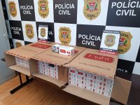 motorista-e-preso-transportando-1,5-mil-macos-de-cigarros-falsificados-em-taubate,-sp