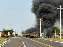 carretas-explodem-durante-acidente-e-deixa-mortos-em-rodovia-de-ms