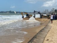 obra-para-engorda-da-praia-de-ponta-negra-pausa-atividade-4-dias-apos-inicio