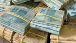 homem-mostra-r$-100-mil-em-video-nas-redes-sociais-e-e-sequestrado