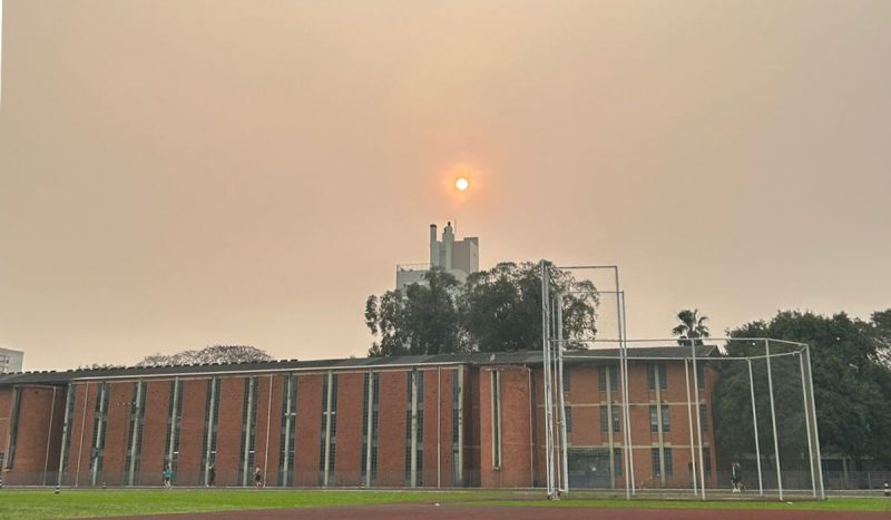 Céu alaranjado é percebido em cidades gaúchas desde o início da semana em decorrência das queimadas na Amazônia