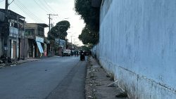 rua-e-isolada-apos-artefato-explosivo-ser-abandonado-por-carro-na-zona-norte-de-manaus