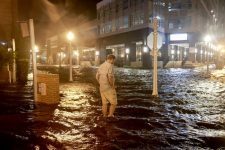 cameras-ao-vivo-acompanham-avanco-do-furacao-milton-na-florida;-assista