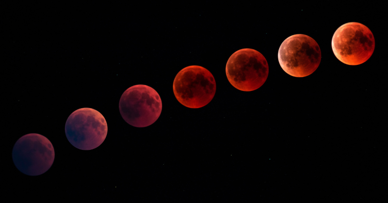 Várias fases da Lua em céu escuro